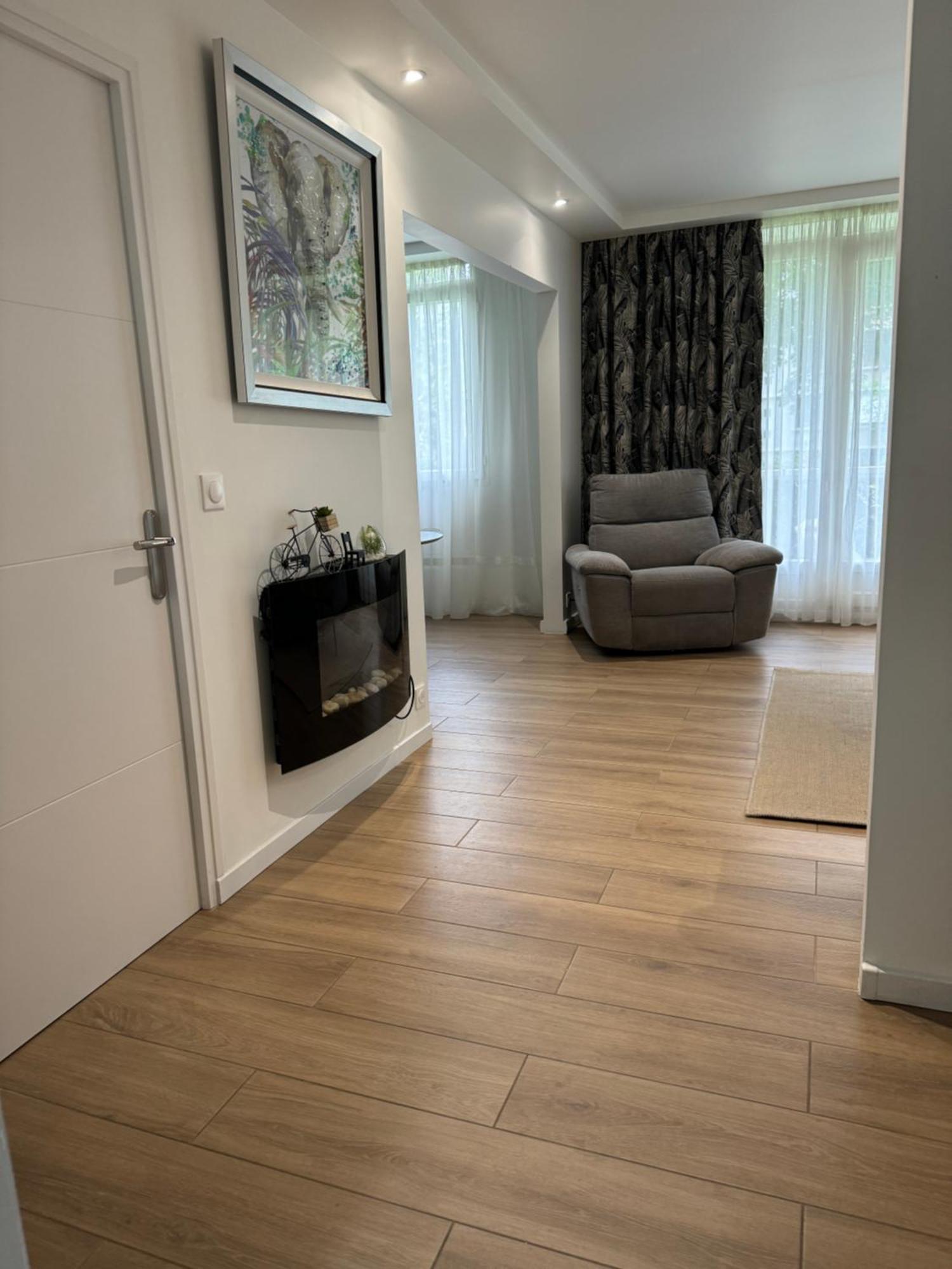 Une Chambre Dans Un Appartement Ablon-sur-Seine Eksteriør billede